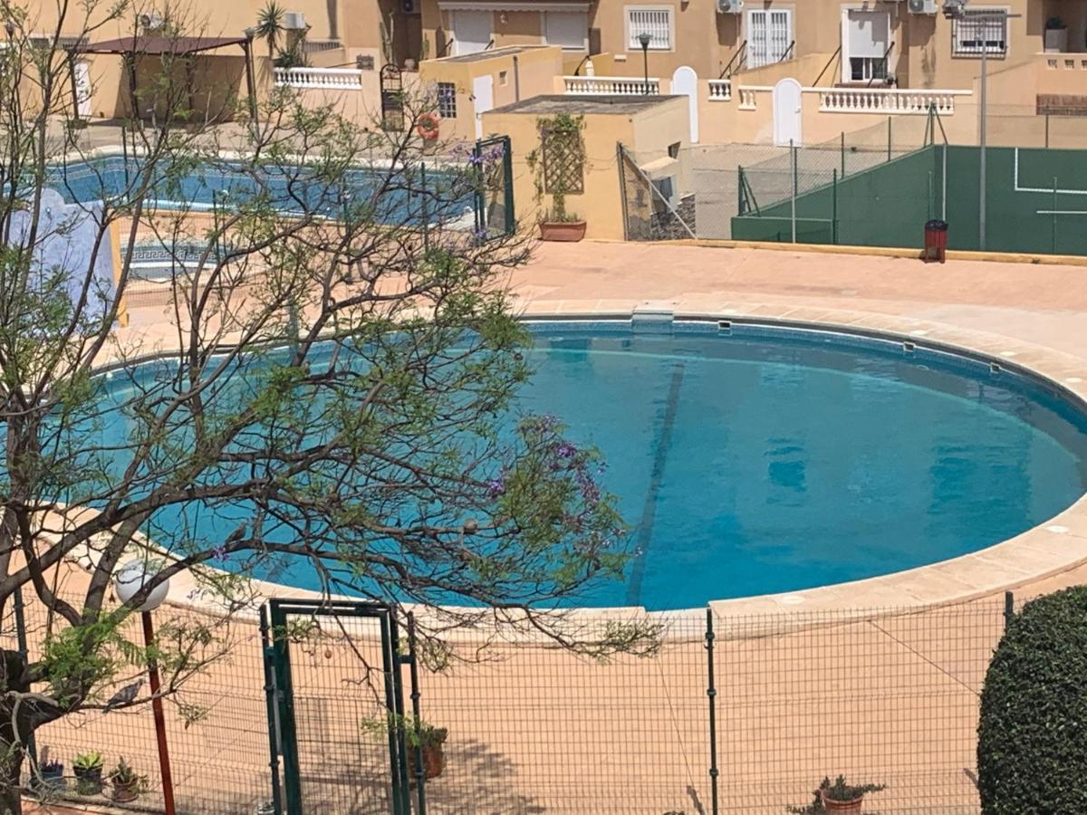 Apartamento 3 Dormitorios En La Playa De Almeria. Roquetas de Mar Esterno foto