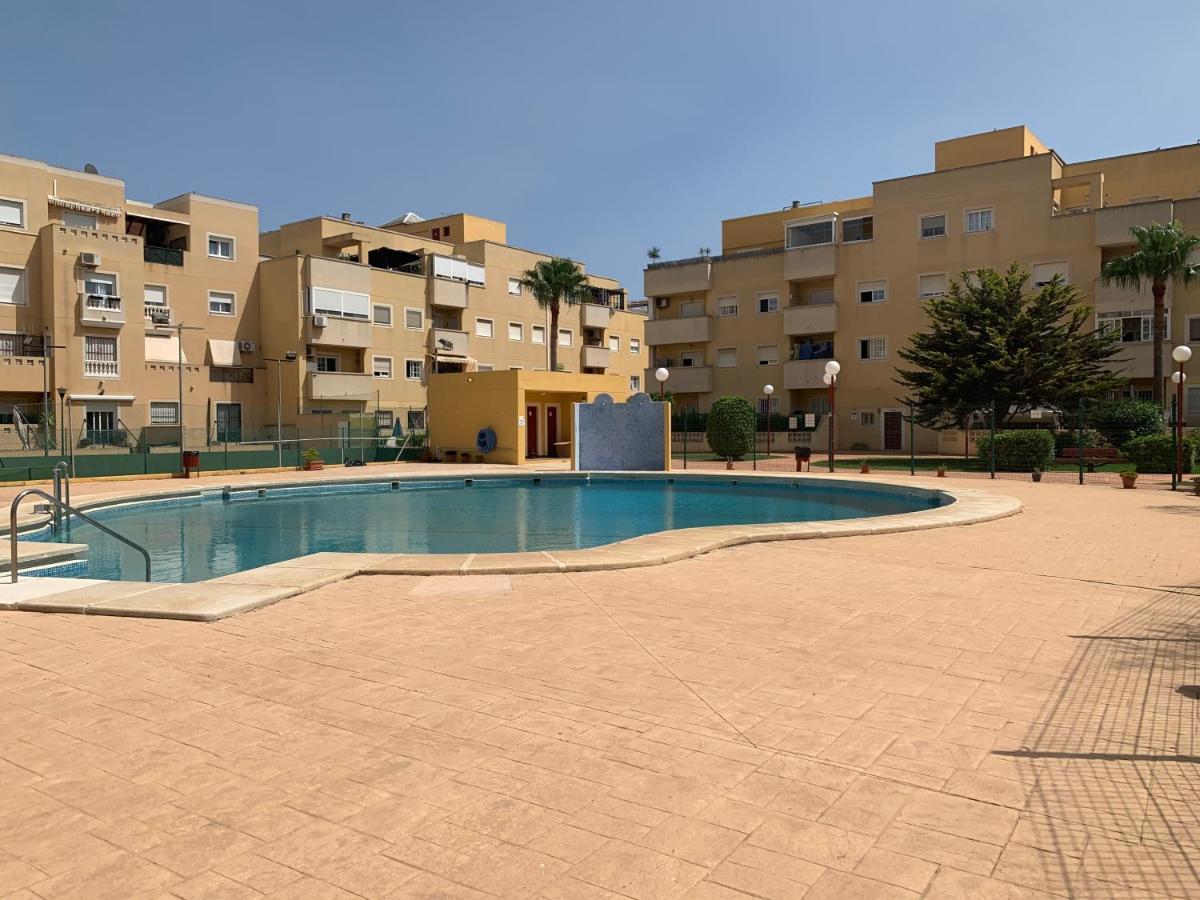 Apartamento 3 Dormitorios En La Playa De Almeria. Roquetas de Mar Esterno foto
